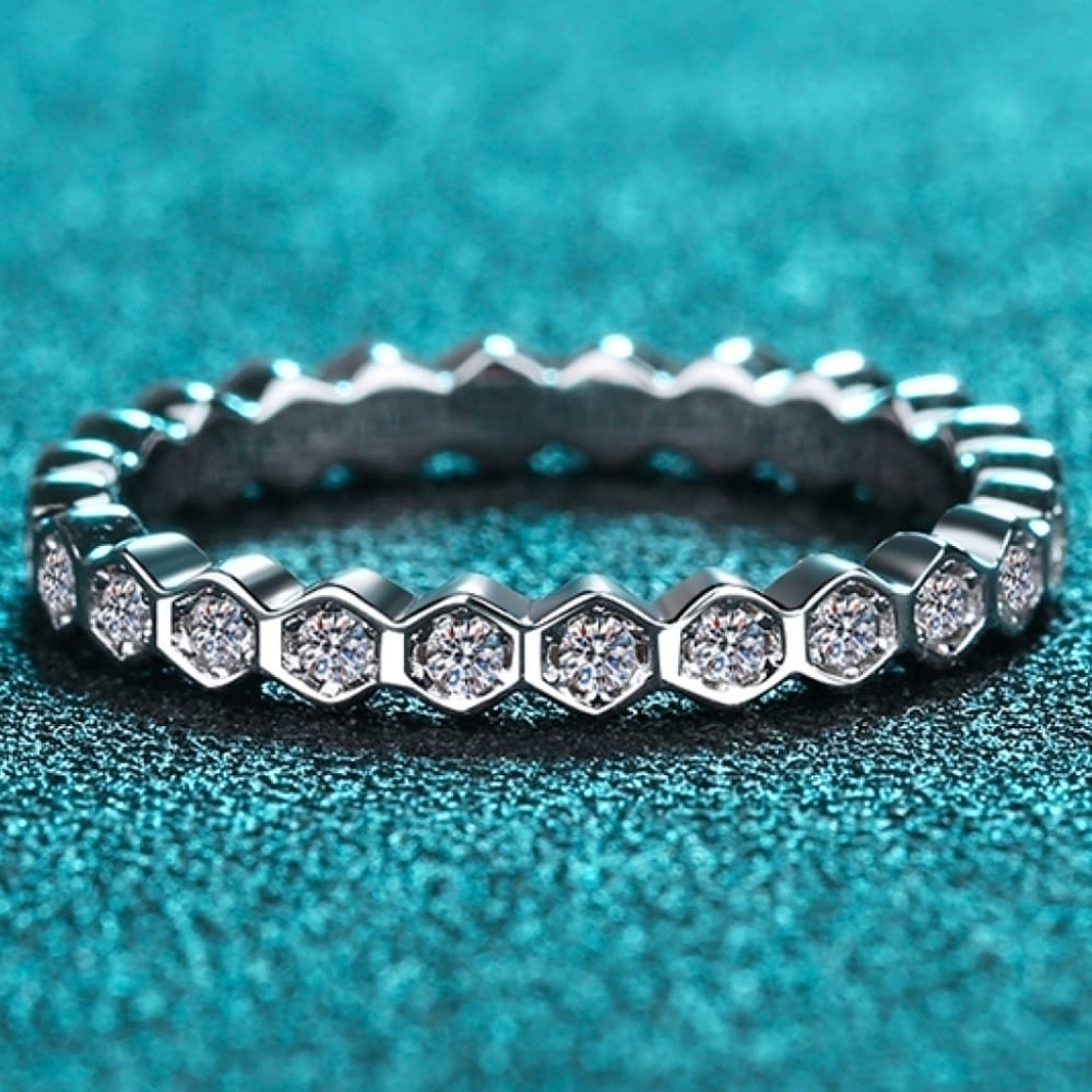 White Gold Rhodium Plated 925 Sterling Silver Moissanite Honeycomb Infinity Ring